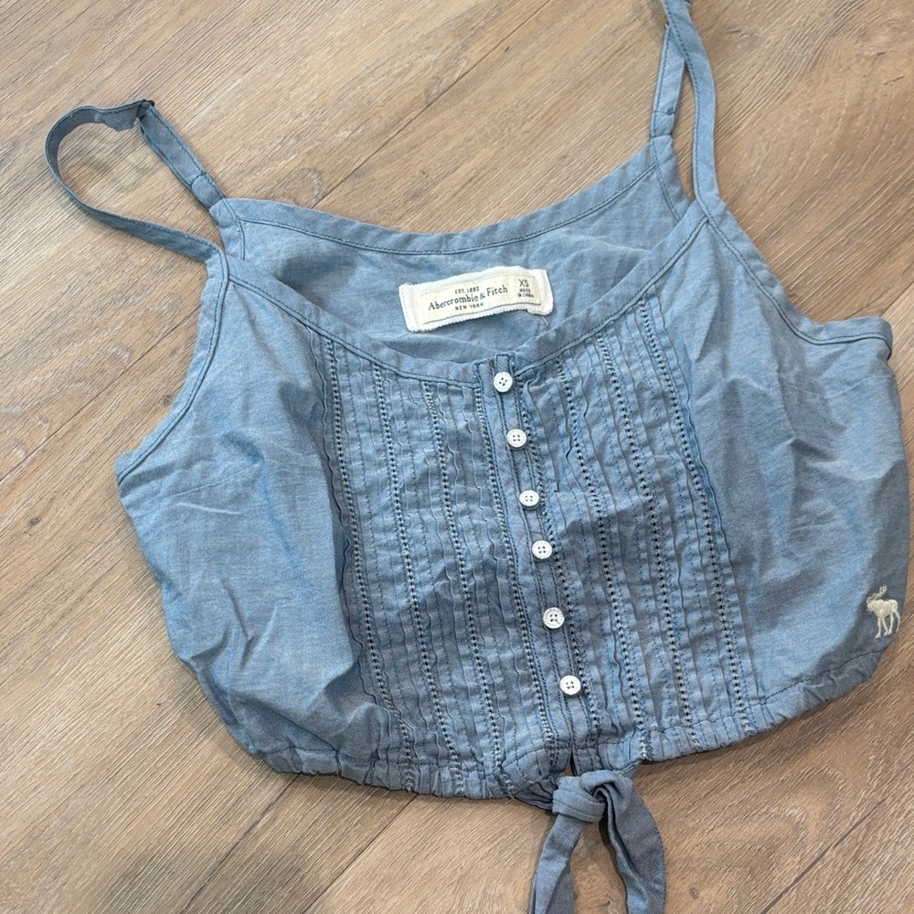 A&F BLUE CROP TOP